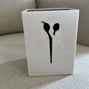 Makeup brush/ shear caddy White